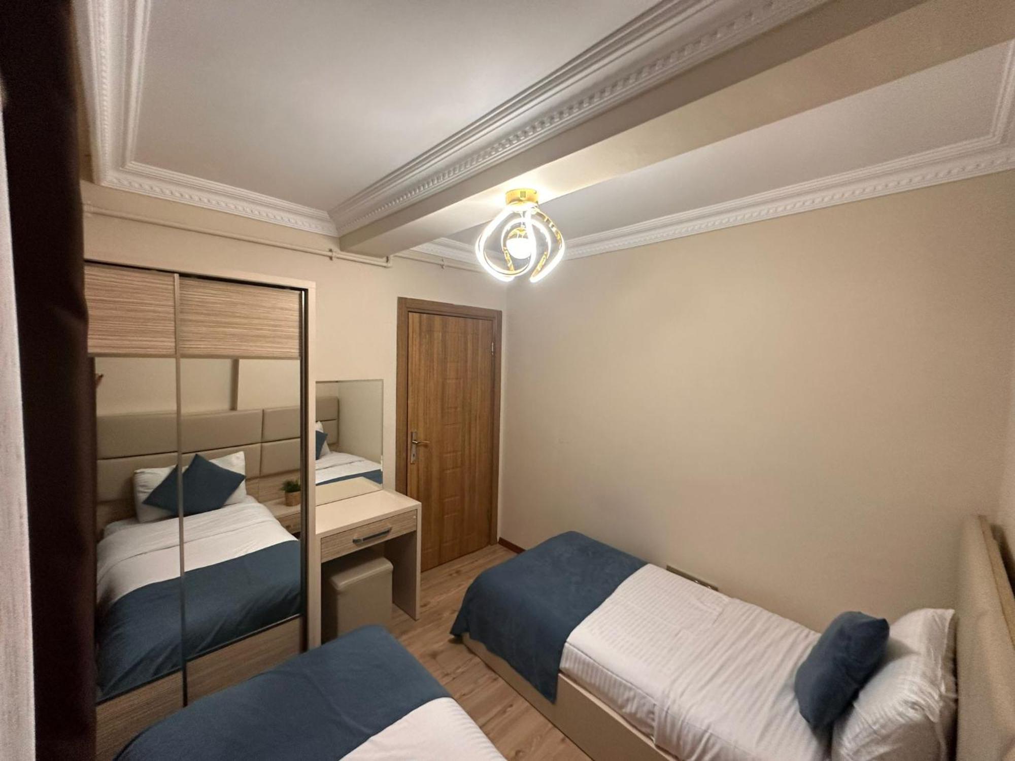 Overland Residence — Photos 1